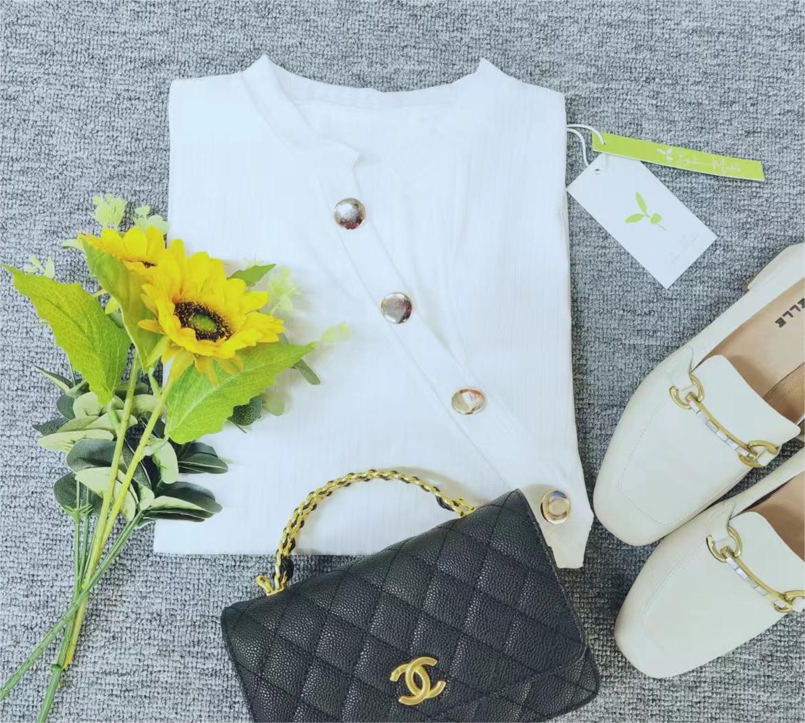 CD | Tricou general șic și relaxat