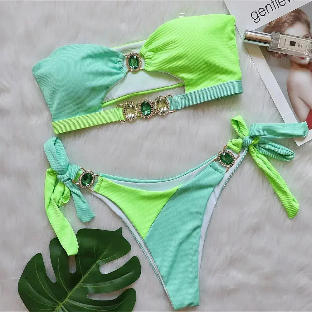 CD | Bikini trendy și ușor