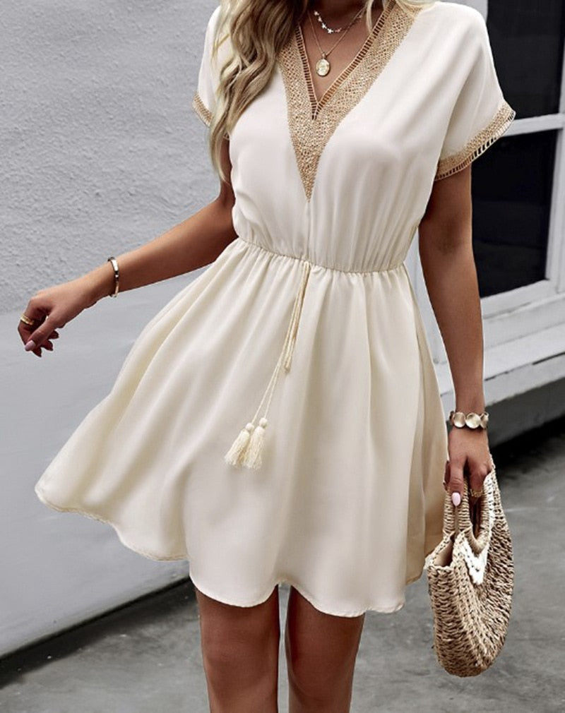 CD | Rochie mini lejeră cu dantelă