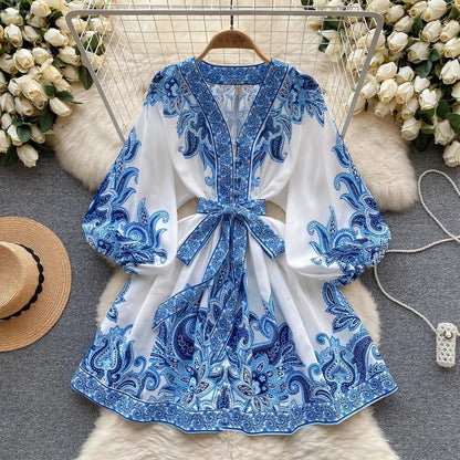 CD | Rochie mini elegantă cu imprimeu vintage, mâneci bufante în linie A și decolteu în V